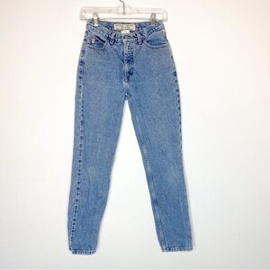 True Vintage Guess High Rise Tapered Straight Leg Mom Jeans